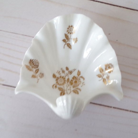 Spode Beaumont Footed Shell Candy/Trinket Dish   2885 - Picture 2 of 9
